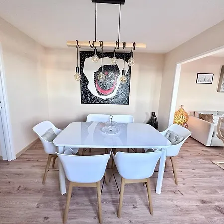Apartment Elite Garden Suite, Parking, Bnbrickeys