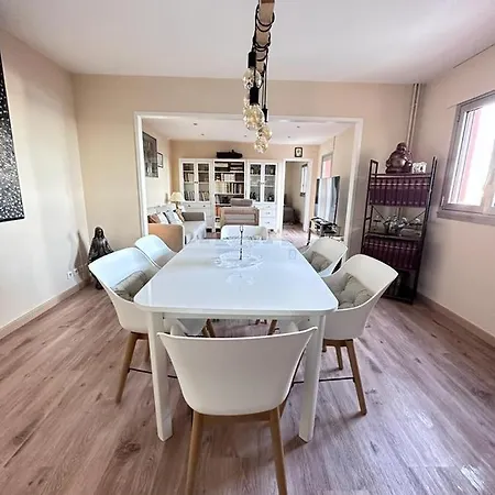 Elite Garden Suite, Parking, Bnbrickeys